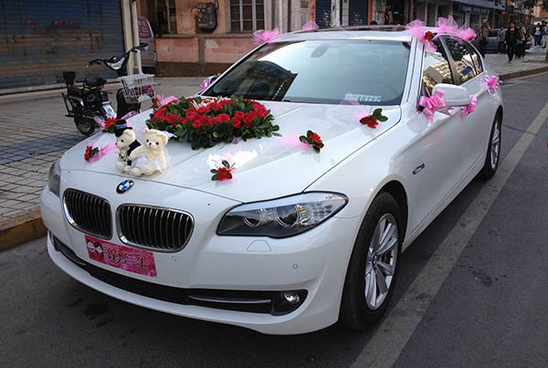 廣州婚車(chē)租賃：新手租婚車(chē)注意事項