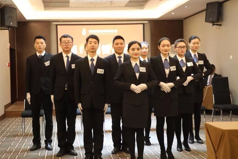 河南弘峰酒店管理集團第十四期管培生培訓班圓滿收官，為酒店業注入新動能